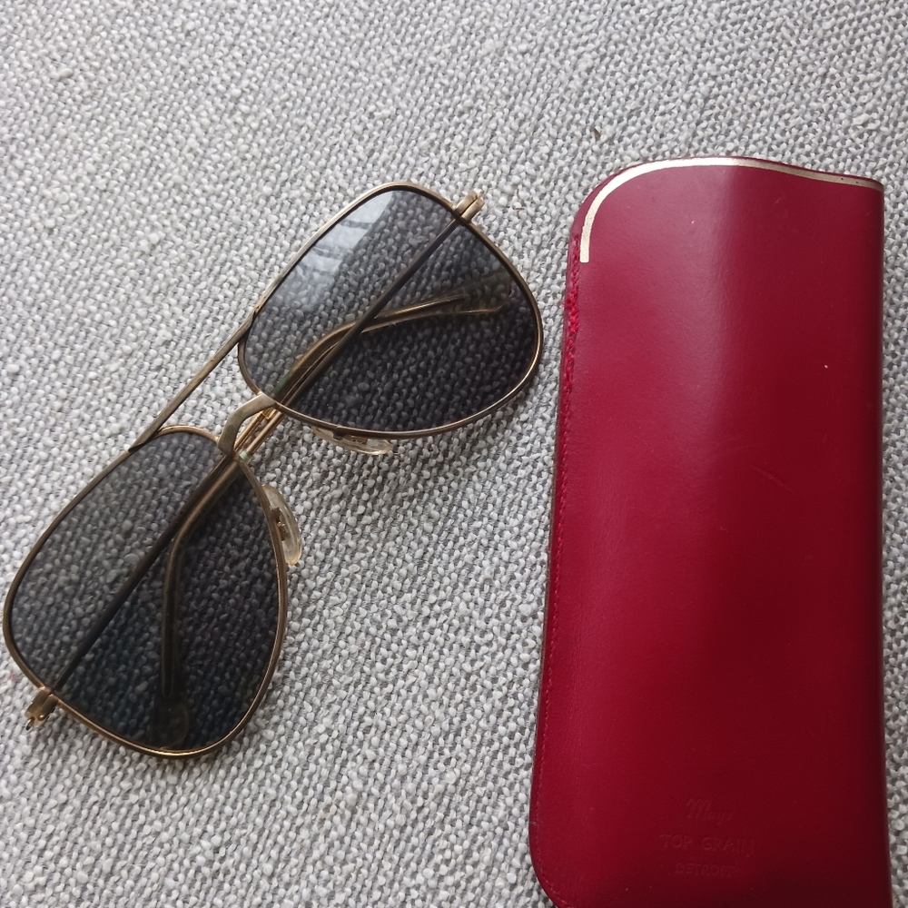 Vintage Gold Aviators with case